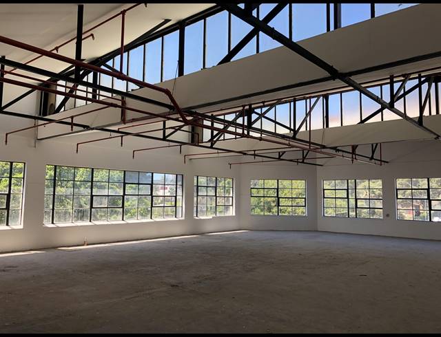 450M² OFFICE TO LET IN WOODSTOCK